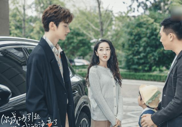 救援传统的印度女孩